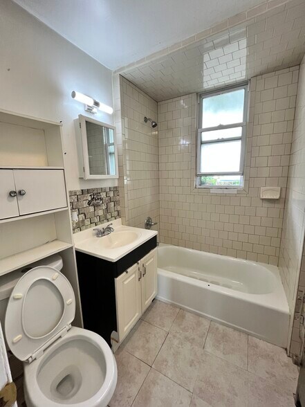 52 Greenville Ave 1R - 50 Greenville Ave