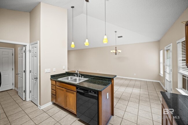Building Photo - 500 Dolphin Ave