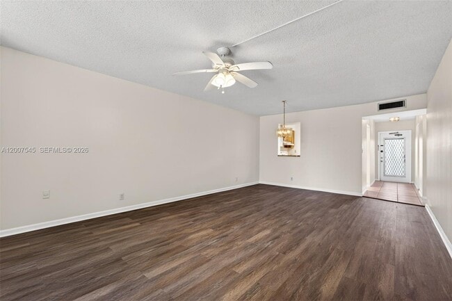 Building Photo - 357 N Rock Island Rd