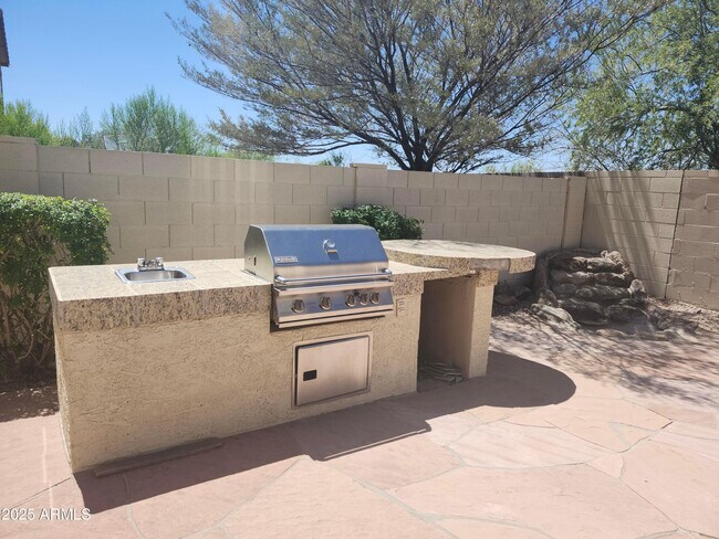 Building Photo - 41132 N Hudson Trail