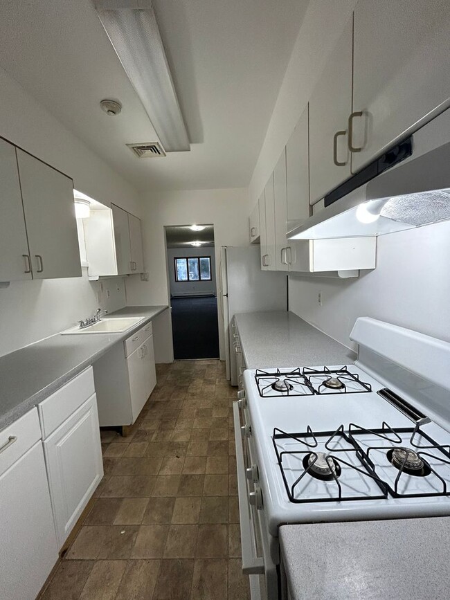 Building Photo - 163 Kirkbride Ave