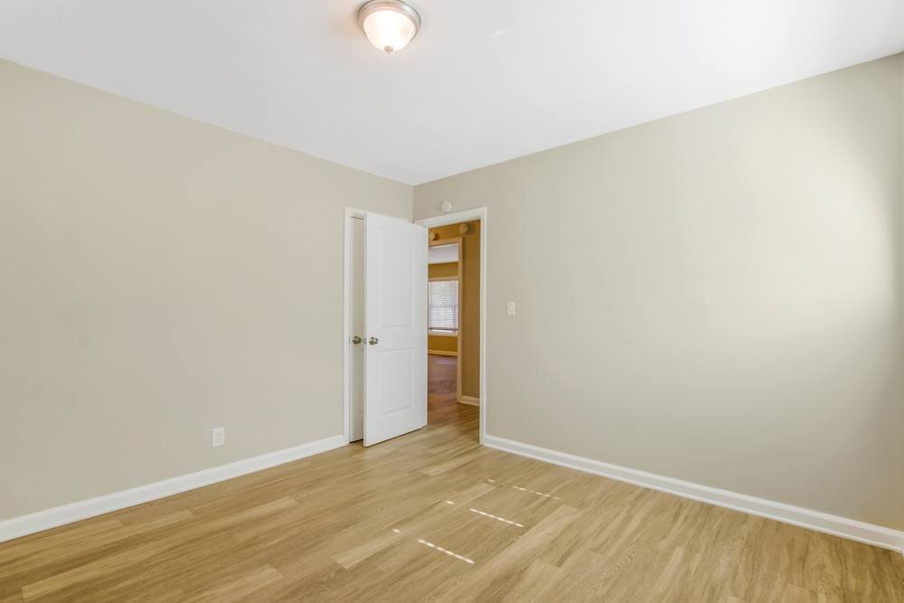 Building Photo - 2966 Sylvan Rd
