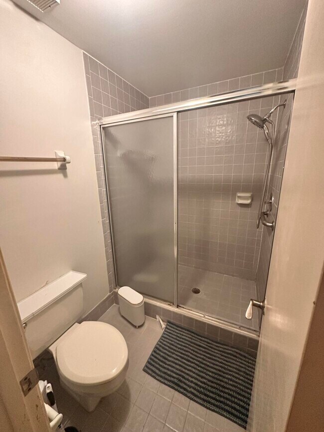 Building Photo - 1606 Congressional Way