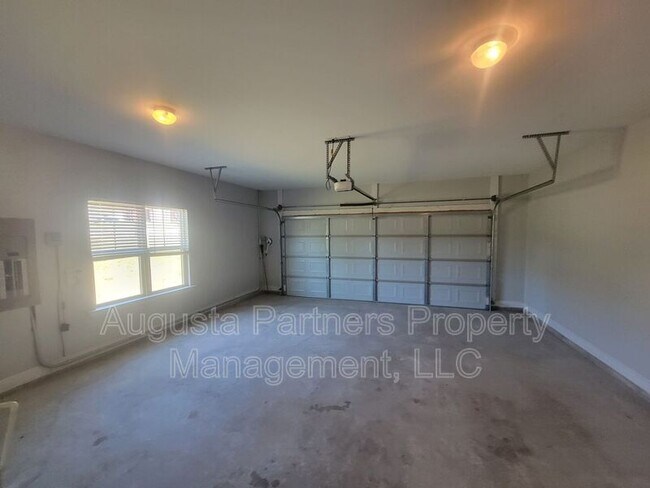 Building Photo - 135 Langfuhr Way