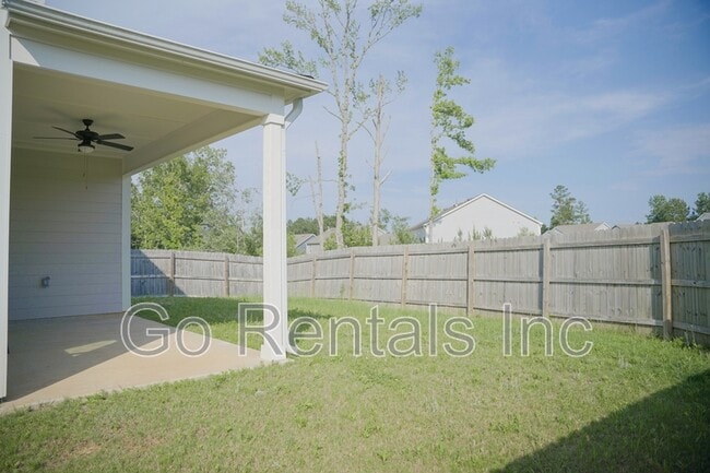 Building Photo - 432 Crossbridge Rd