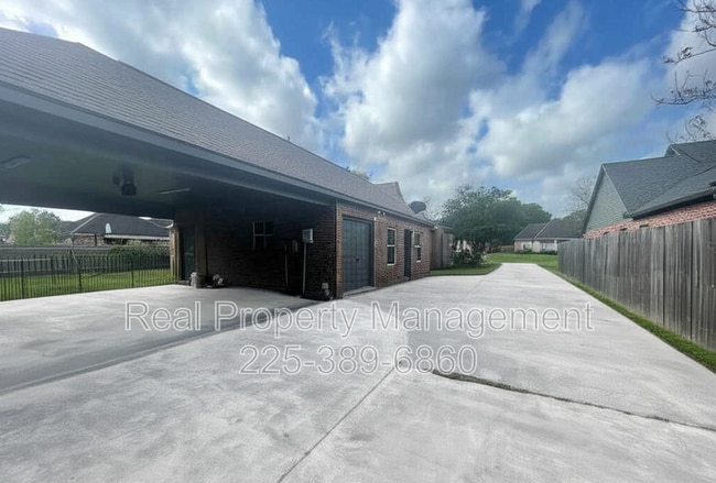 Building Photo - 13263 Quail Meadow Dr
