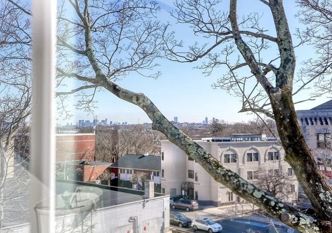 Building Photo - 7 Hillside Ave