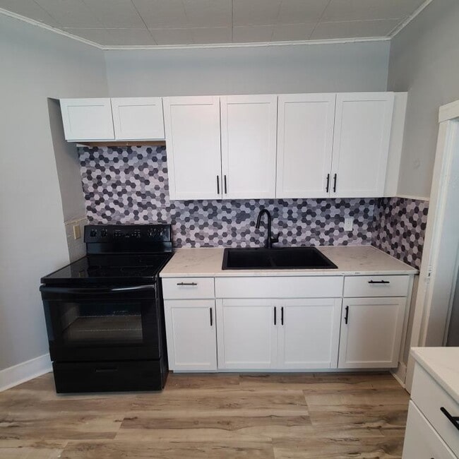 Building Photo - 2616 S Harrison St