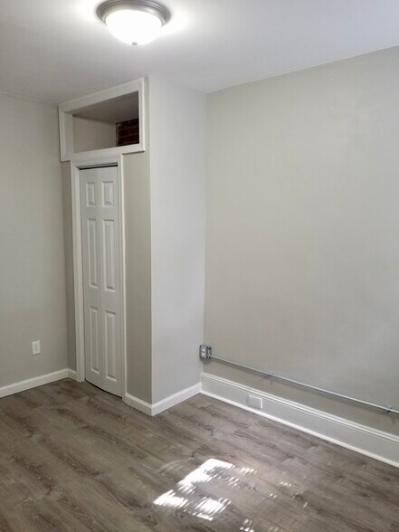 Building Photo - 1518 S Bailey St