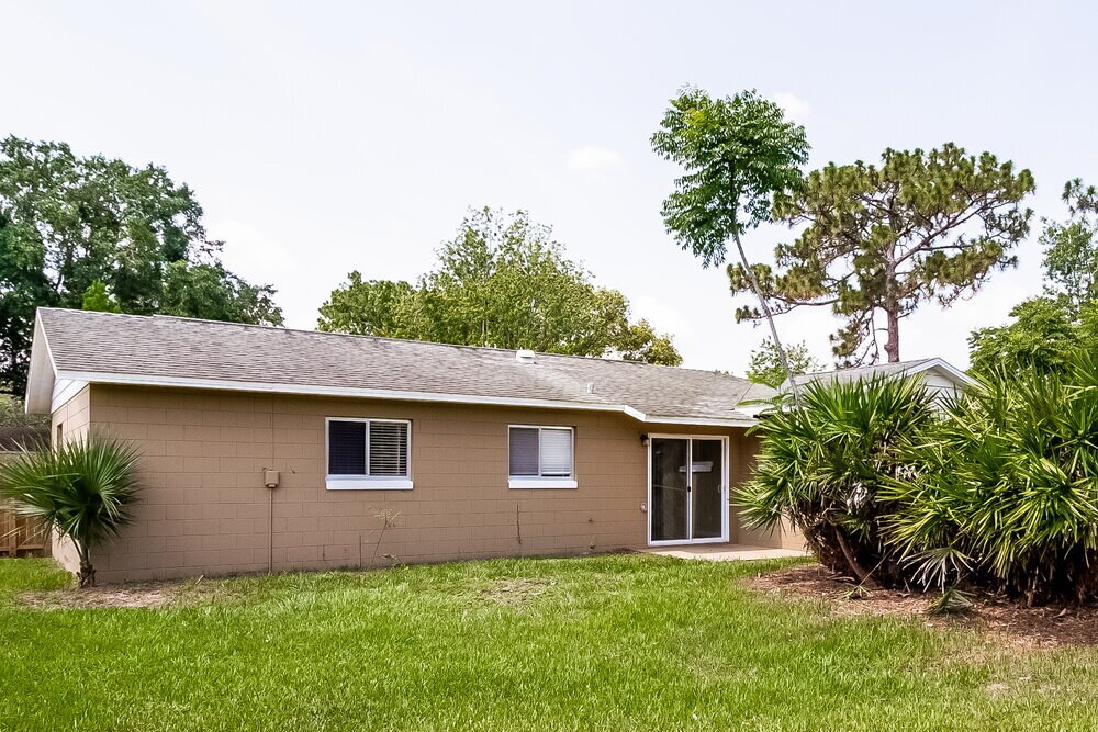 Building Photo - 2843 Kinnon Dr