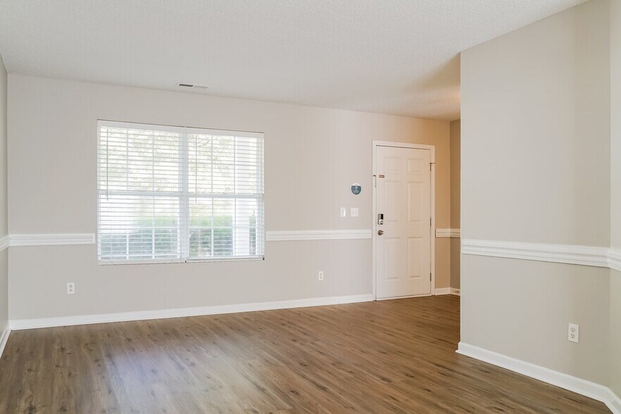 Building Photo - 409 Texanna Way