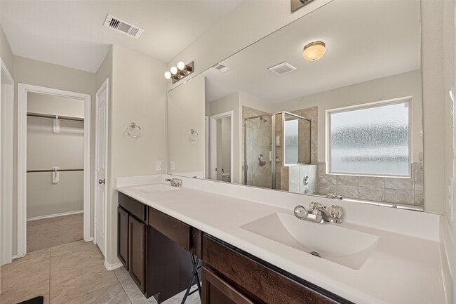 Building Photo - 322 Marble Springs Ln