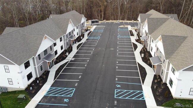Building Photo - 667 Sheafe Rd