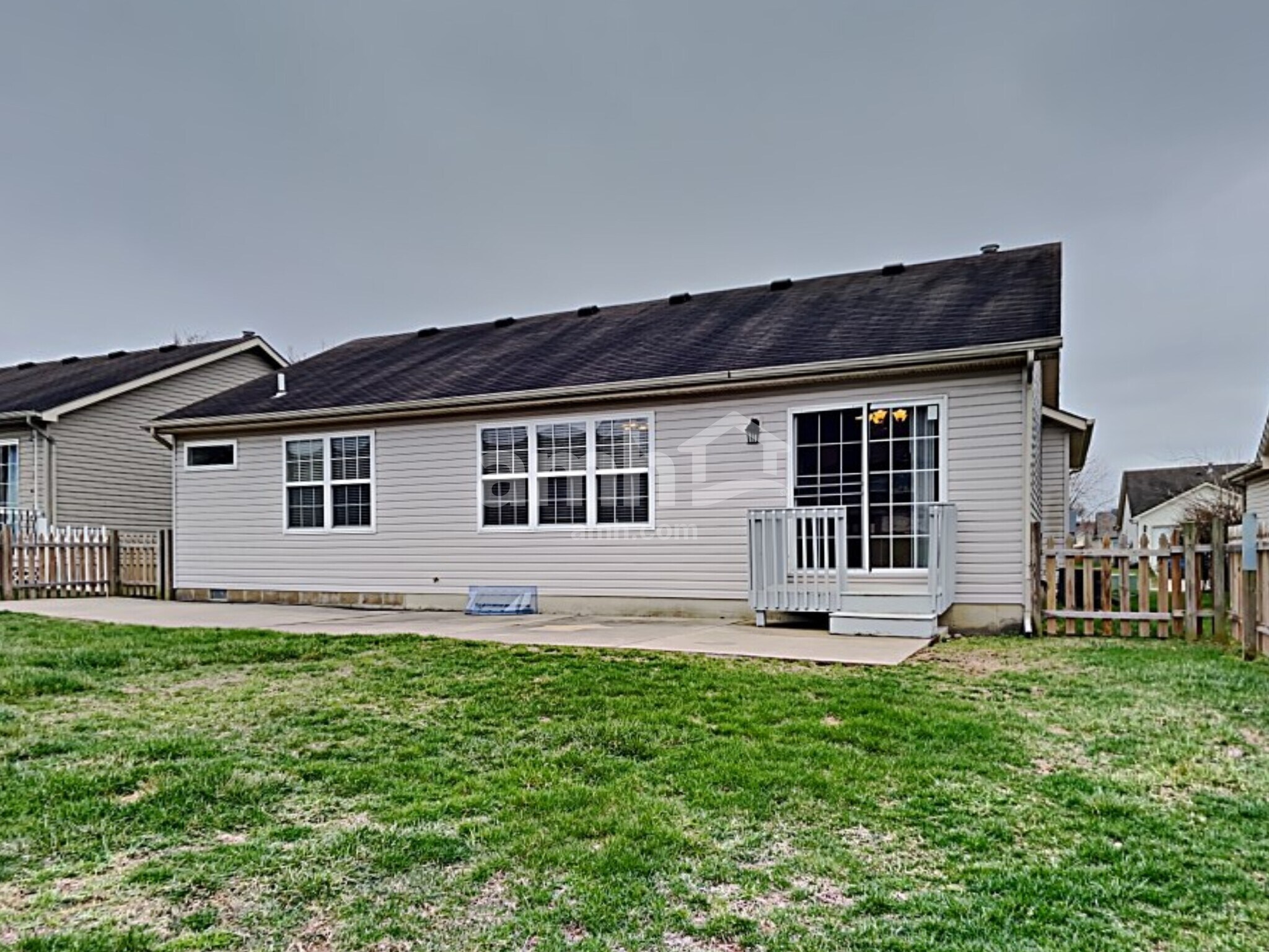 Building Photo - 9235 Sawgrass Dr