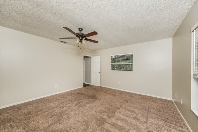 Building Photo - 1107 Widgeon Rd