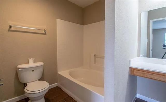 Building Photo - 816 W Colony Dr