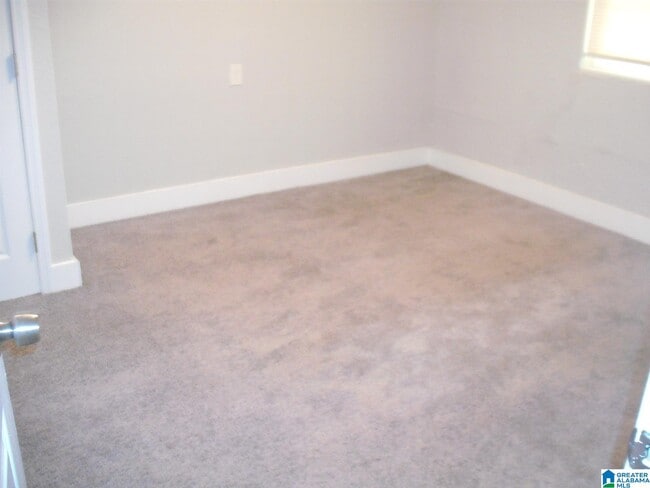 Building Photo - 5017 9th Ct N