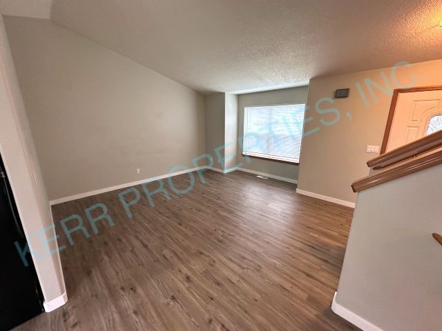 Building Photo - 15837 Jade Glen Ave