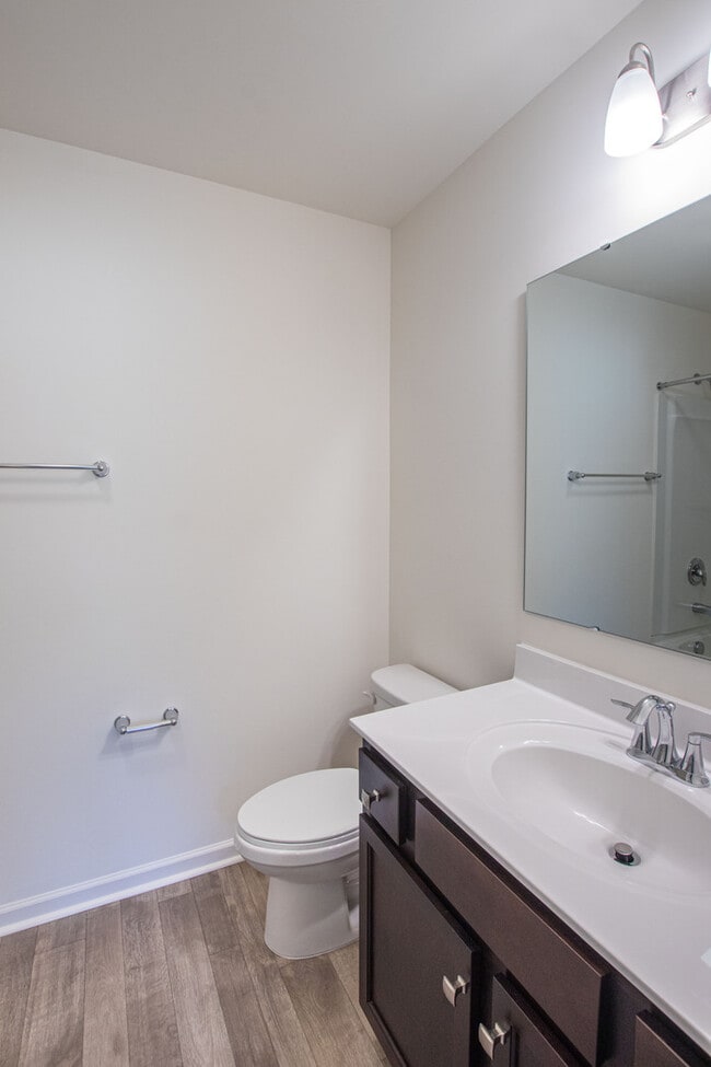 Building Photo - BEAUTIFUL 2 Bedroom Townhome in Midland - ...