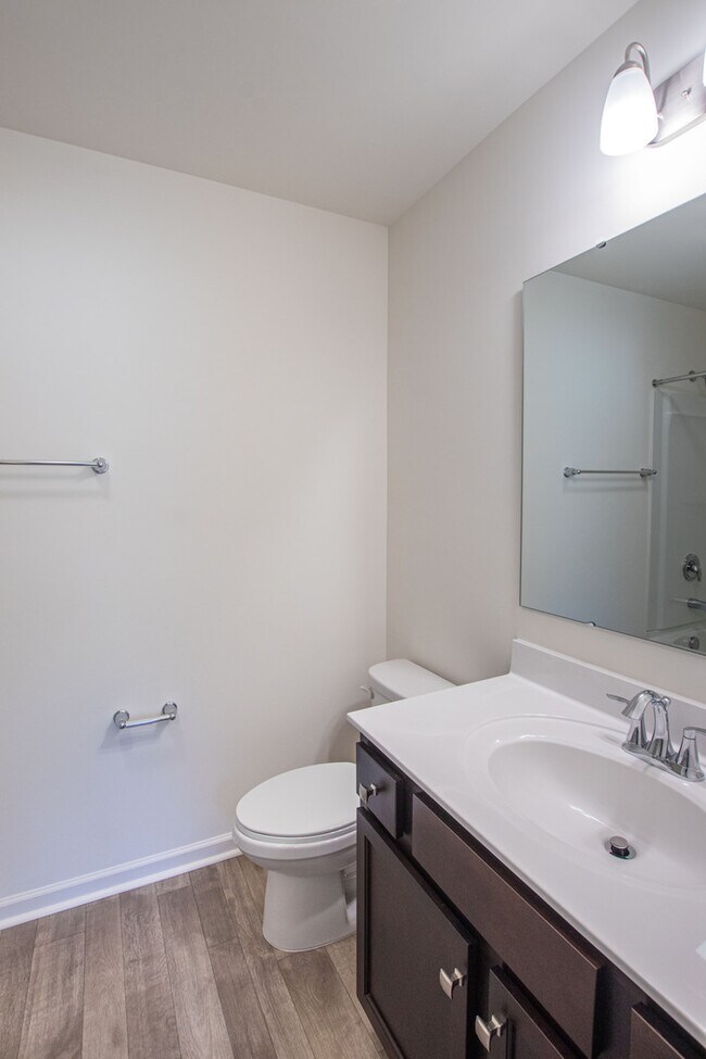 Building Photo - BEAUTIFUL 2 Bedroom Townhome in MIDLAND - AVAILABLE NOW