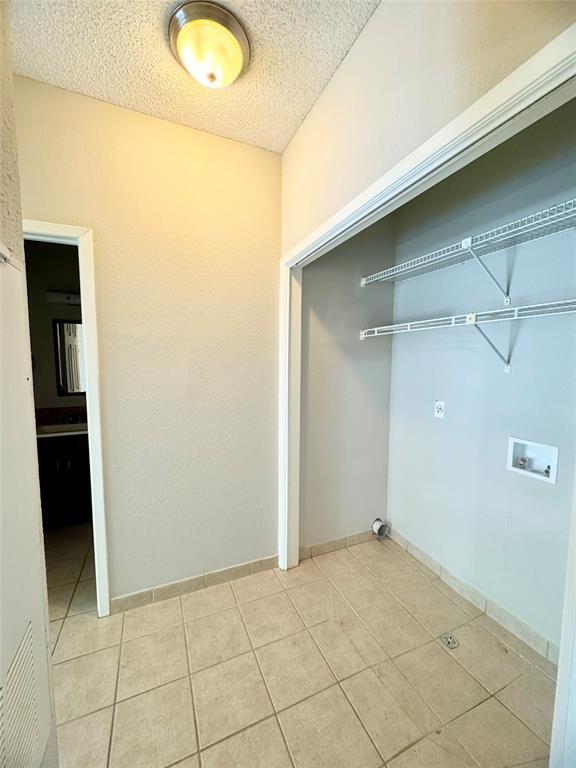 Building Photo - 2501 W Slaughter Ln