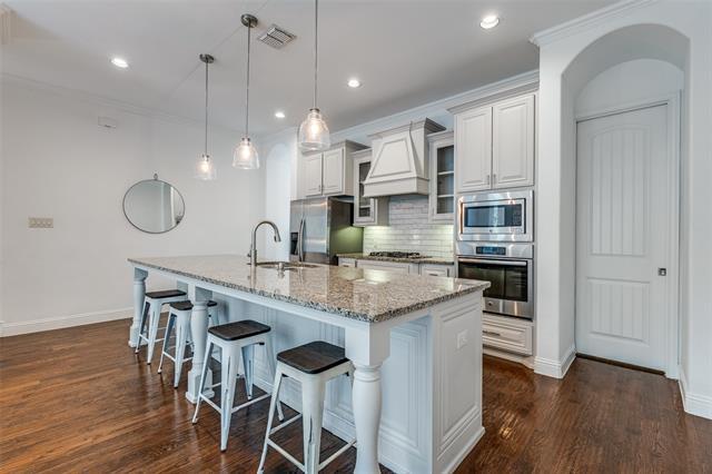 Building Photo - 3110 Pavonia Dr