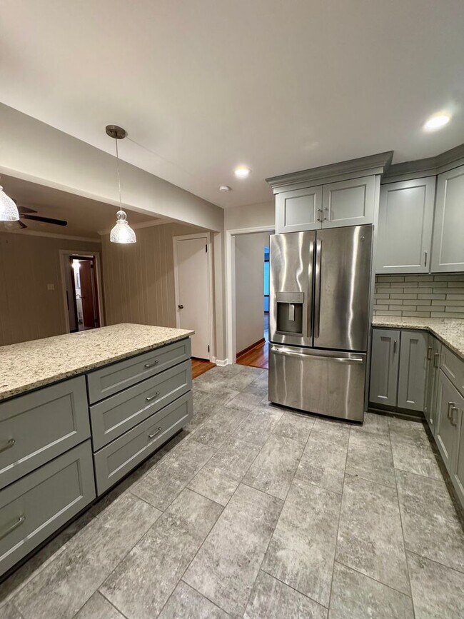 Building Photo - 2720 Hazel St