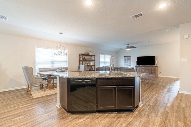 Building Photo - 2569 McCrae