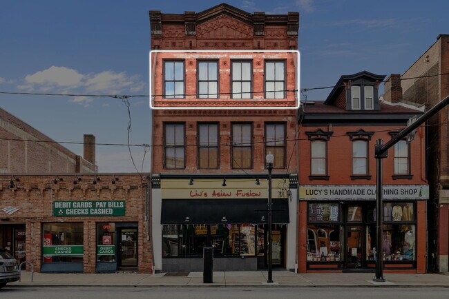 Building Photo - 2018 E Carson St