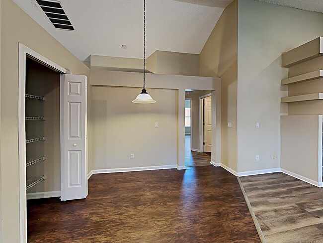 Building Photo - 976 Ashton Cove Terrace