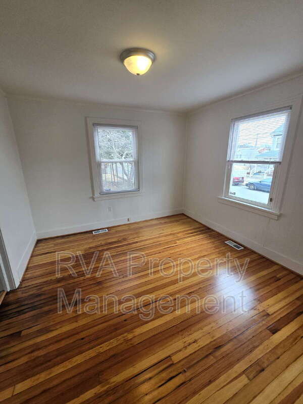 Building Photo - 1601 Albany Ave