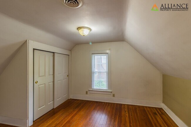 Building Photo - Sixteenth St. 328 N.