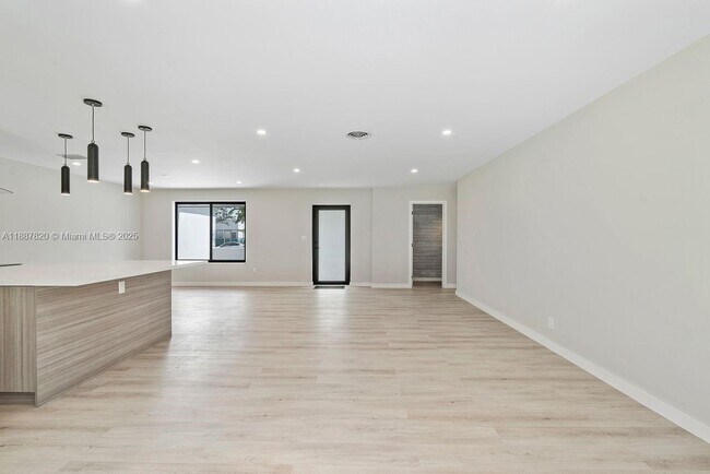 Building Photo - 10460 SW 93rd St