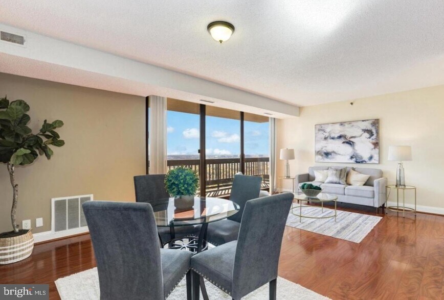 Building Photo - 5505 Seminary Rd