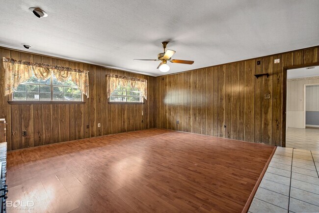 Building Photo - 4015 Esplanade Ave