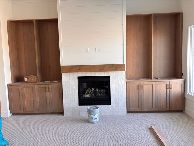Building Photo - Brand New 4 bed 3 bath home in Desert Canyons
