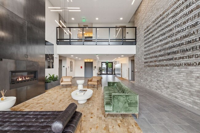 Building Photo - Hip Strip Furnished Condo in Reed Building $2,500 / Month - DATES NEGOTIABLE