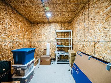 Building Photo - 1300 Burton St