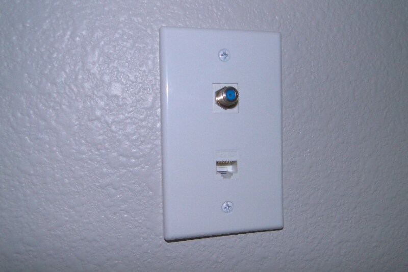 Building Photo - 4115 Robinhood Dr