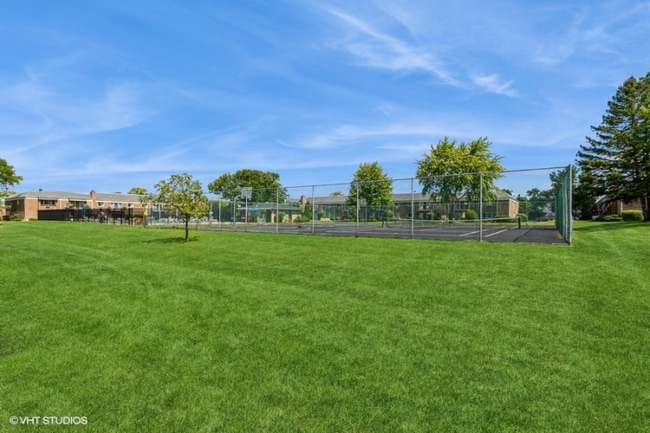 Building Photo - 10365 Dearlove Rd