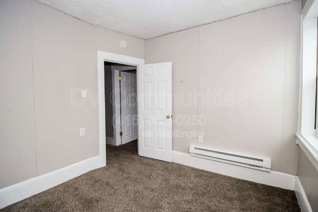 Building Photo - 2947 E 57th St