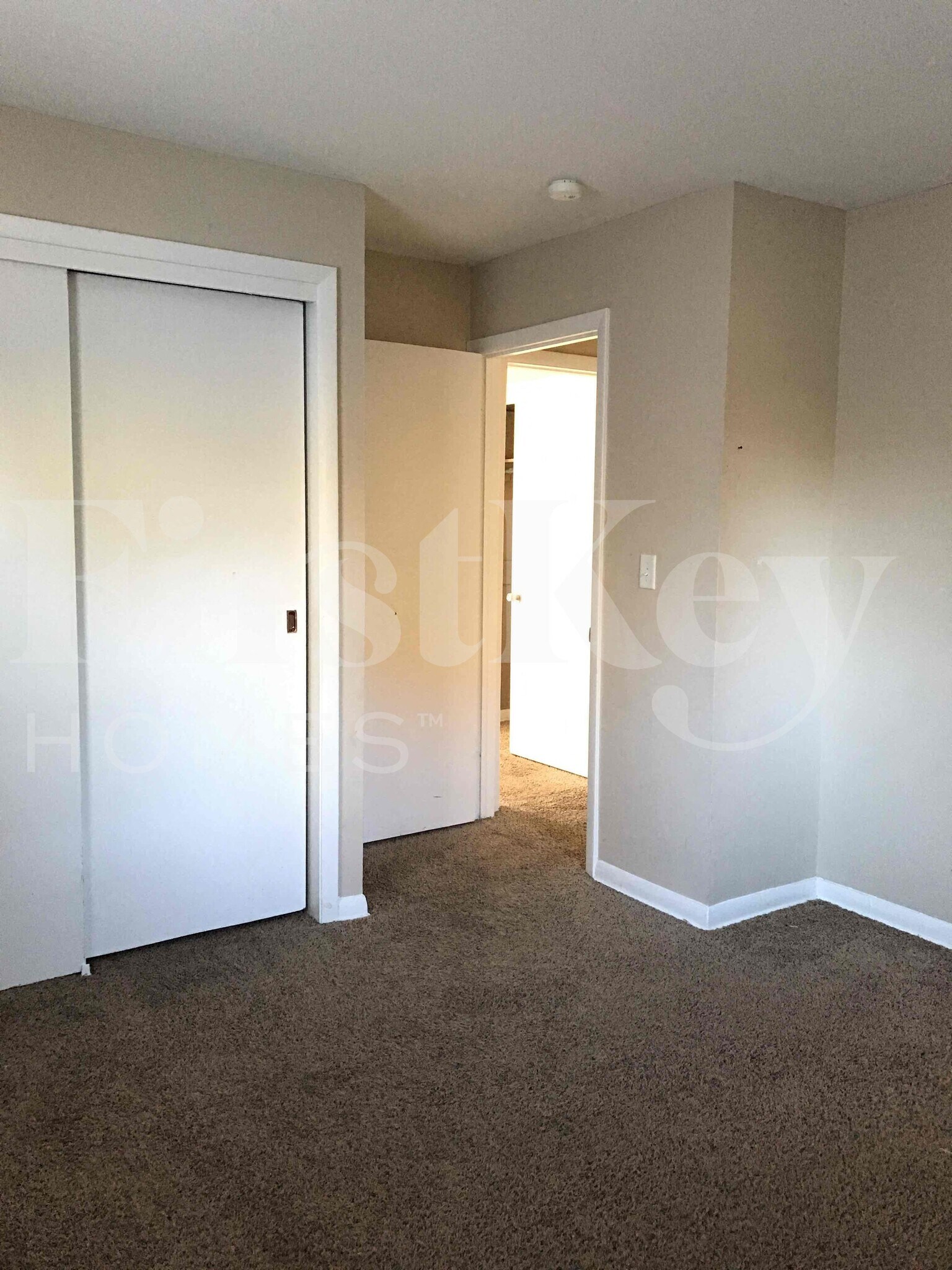 Building Photo - 752 W Hawley St