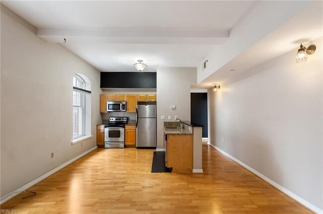 Building Photo - 241 Granby St