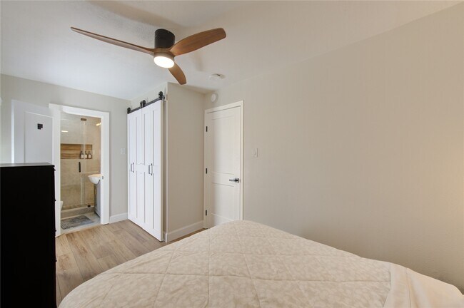 Building Photo - 3201 Westridge St