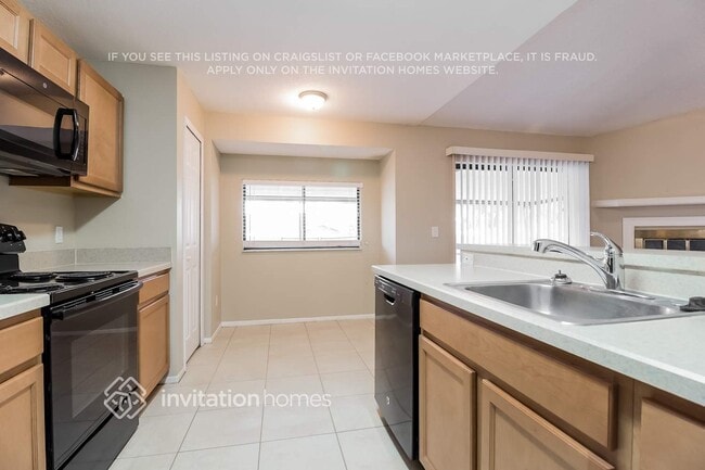 Building Photo - 5579 Westview Dr