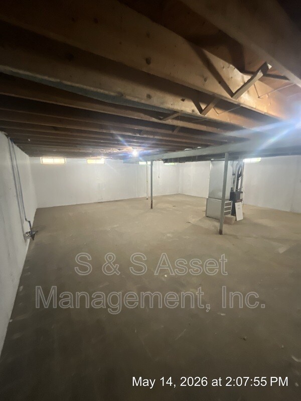 Building Photo - 4106 Stillwell Ave