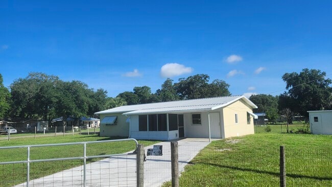 Building Photo - 3751 NW 36th St