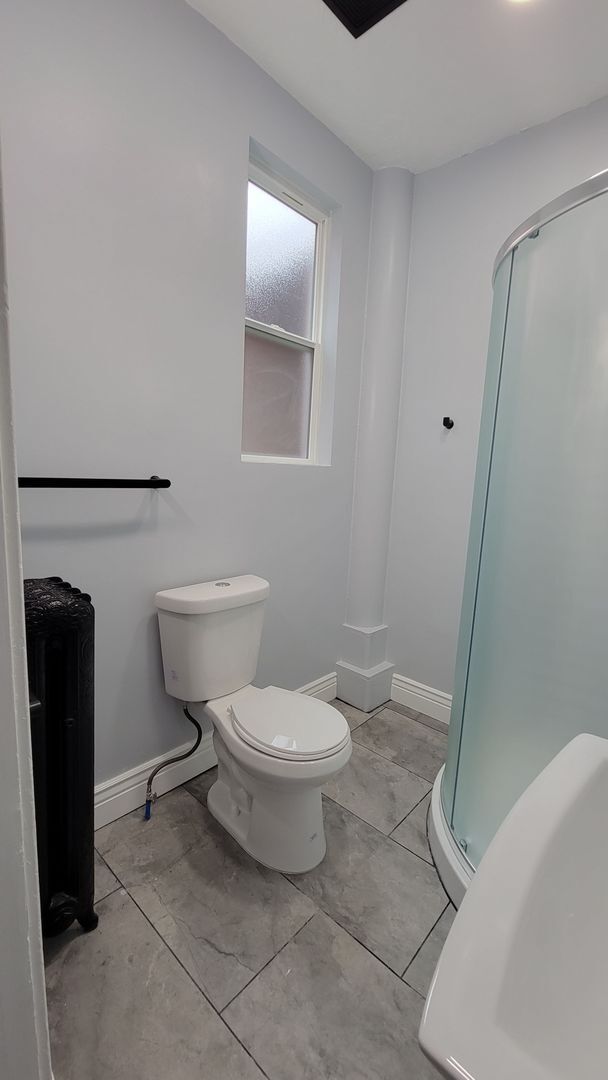 Building Photo - Sweet 2 BR Avenues Pad