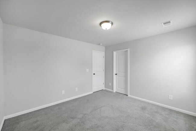 Building Photo - Sophisticated Like-New 4-Bedroom Home with Designer Finishes & Fenced Backyard!
