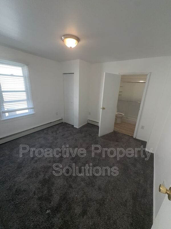 Building Photo - 415-417 17th Ave